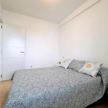 Appartement Junto Paseo Maritimo Piscinas Jardines Y Parking