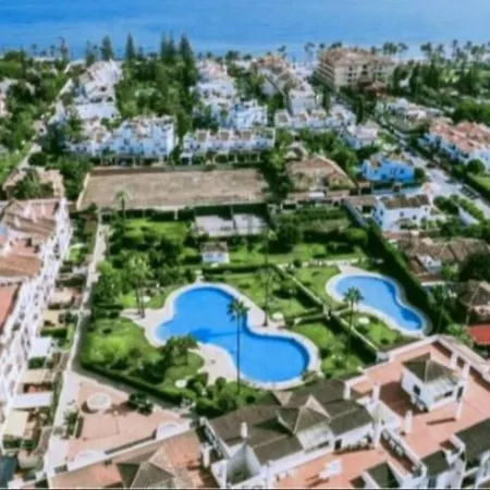 Junto Paseo Maritimo Piscinas Jardines Y Parking * Marbellac