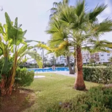Appartement Junto Paseo Maritimo Piscinas Jardines Y Parking
