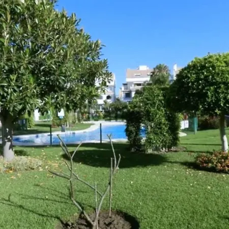 Junto Paseo Maritimo Piscinas Jardines Y Parking Appartement