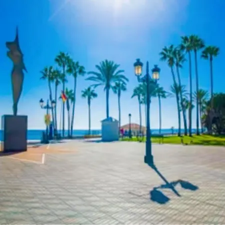 Junto Paseo Maritimo Piscinas Jardines Y Parking Apartman